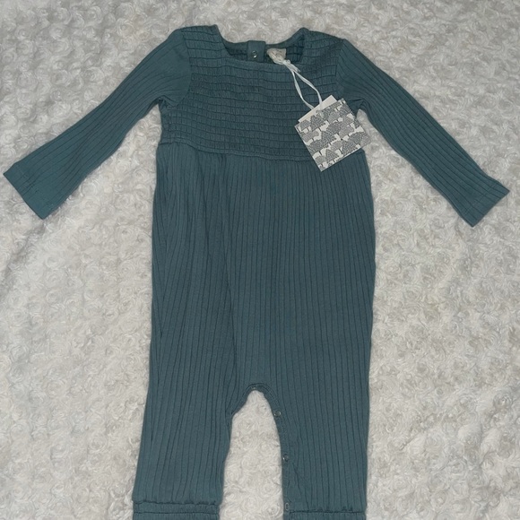 kate quinn Other - Kate Quinn ribbed romper